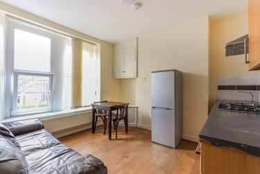 2 bed house, Richmond Road, Plasnewydd, Cardiff, CF243BW - Image 1